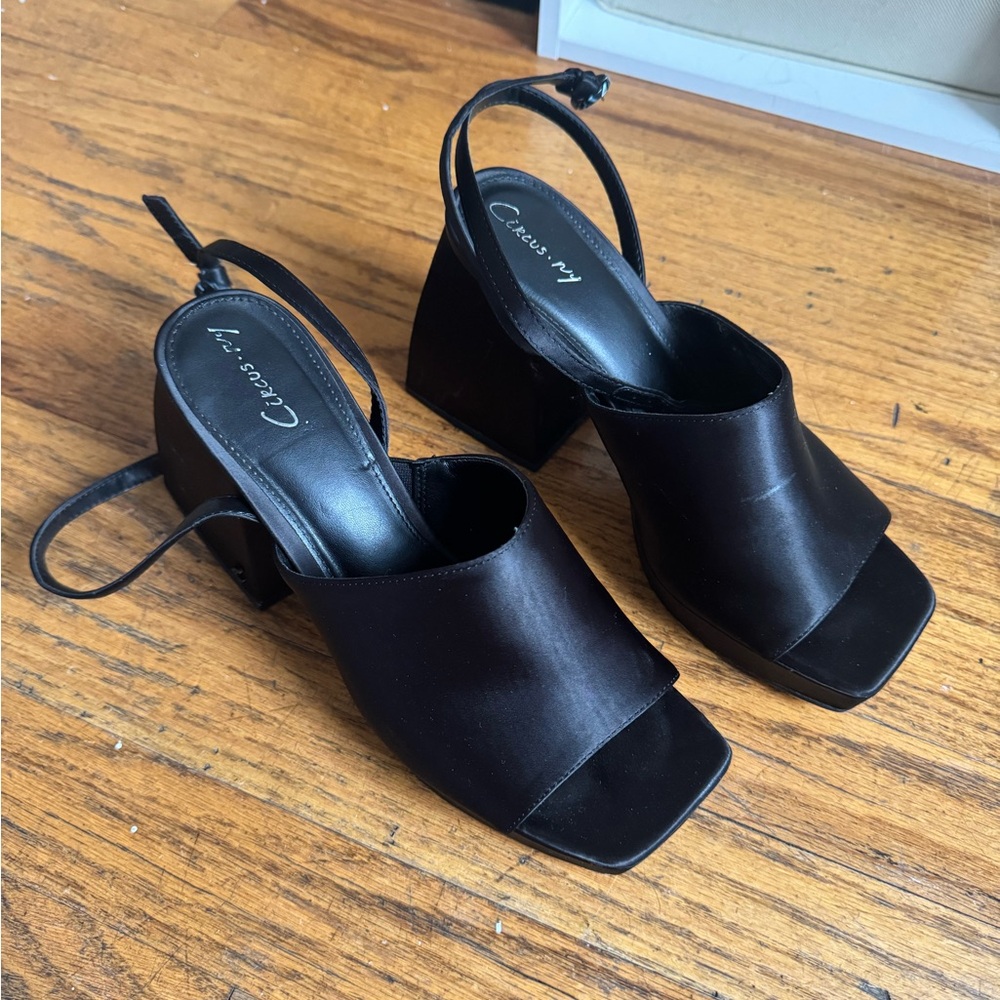 Circus by Sam Edelman Miranda chunky heels